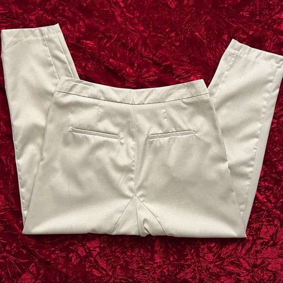 Vero Moda Lightweight Cropped Chino Pants - Picture 6 of 14